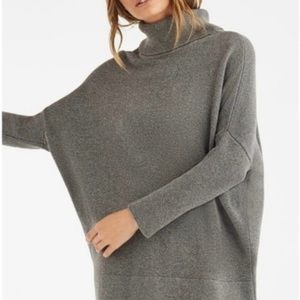 Vetta Capsule Sweater Cardigan in Gray. Size Large